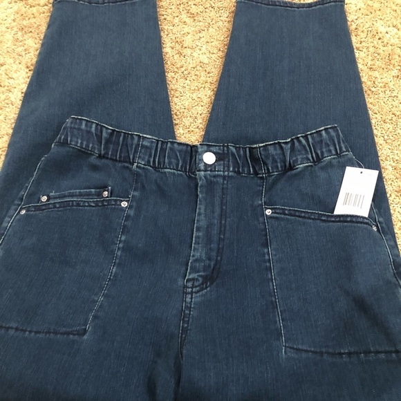 FRAYED JEANS/ NWT/ Frayed Denim
Barrel Straight-Leg Jeans / Dark Blue/size 10/30 - Picture 5 of 16